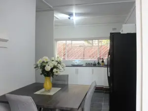 2 Bedroom Cottage/Garden Flat to Rent in Helensvale