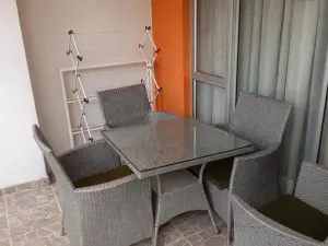 2 Bedroom House to Rent in Avenues