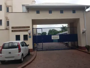 2 Bedroom House to Rent in Avenues