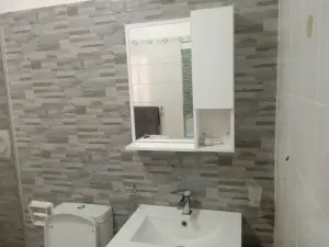 2 Bedroom House to Rent in Avenues