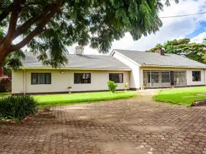 4 Bedroom House to Rent in Vainona