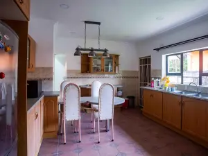 4 Bedroom House to Rent in Vainona