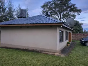 3 Bedroom Cottage/Garden Flat to Rent in Gletwin Park