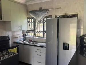 3 Bedroom Cottage/Garden Flat to Rent in Gletwin Park