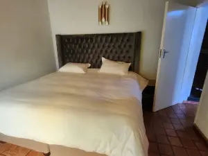 4 Bedroom House to Rent in Greendale North