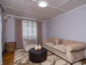 4 Bedroom House to Rent in Mount Pleasant