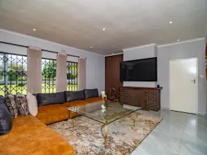 4 Bedroom House to Rent in Mount Pleasant