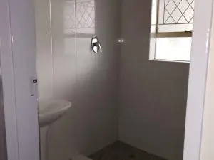 5 Bedroom House to Rent in Bluff Hill