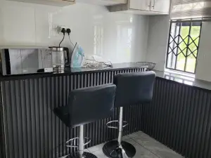 7 Bedroom House to Rent in Highlands