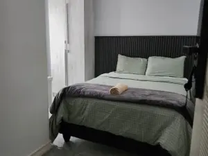 7 Bedroom House to Rent in Highlands