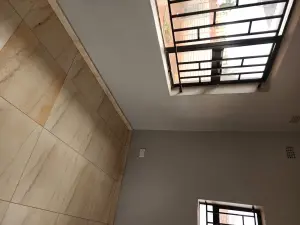 6 Bedroom House to Rent in Mount Pleasant Heights