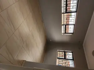 6 Bedroom House to Rent in Mount Pleasant Heights