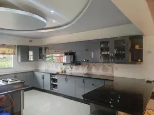 5 Bedroom House to Rent in Mount Pleasant Heights