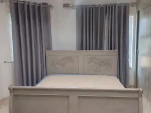 5 Bedroom House to Rent in Mount Pleasant Heights