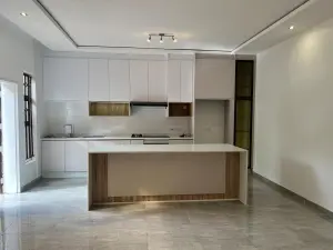 Townhouse/Cluster to Rent in Emerald Hill