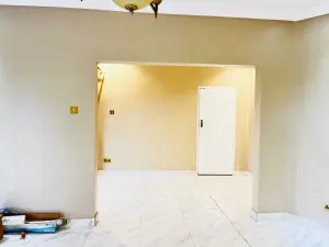 6 Bedroom House to Rent in Manresa