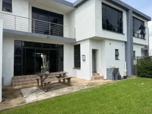 Townhouse/Cluster to Rent in Greendale