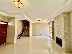 Townhouse/Cluster to Rent in Sentosa