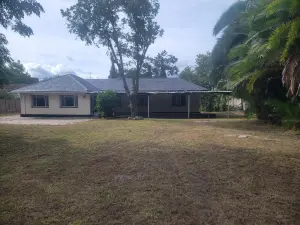 3 Bedroom House to Rent in Queensdale