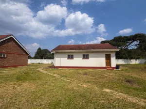 5 Bedroom House to Rent in Borrowdale