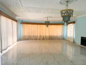 5 Bedroom House to Rent in Borrowdale