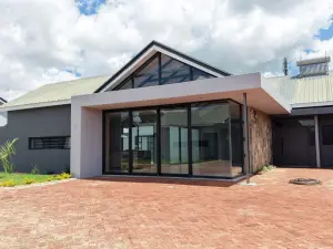 Flat/Apartment to Rent in Sandton Park