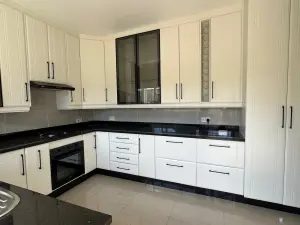 Townhouse/Cluster to Rent in Greendale