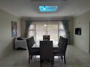 Other Commercial to Rent in Highlands