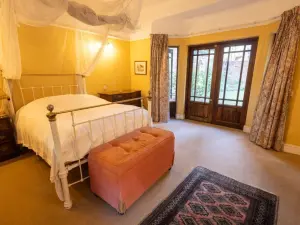 Office to Rent in Highlands