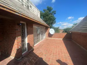 Townhouse/Cluster to Rent in Newlands