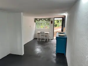 1 Bedroom Cottage/Garden Flat to Rent in Helensvale