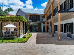 Retail/Shop to Rent in Borrowdale West