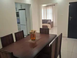 2 Bedroom Cottage/Garden Flat to Rent in Manresa