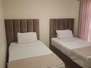 2 Bedroom Cottage/Garden Flat to Rent in Manresa