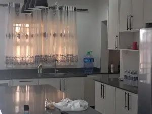 4 Bedroom House to Rent in Westlea