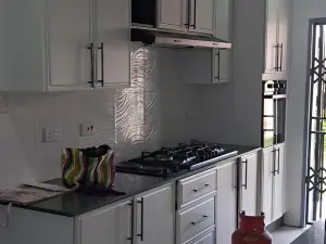 4 Bedroom House to Rent in Westlea