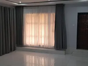 4 Bedroom House to Rent in Westlea