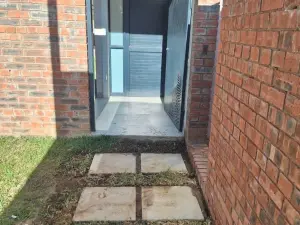 Townhouse/Cluster to Rent in Newlands