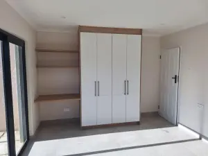 Townhouse/Cluster to Rent in Newlands