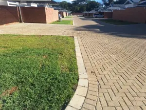 Townhouse/Cluster to Rent in Newlands