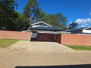 Townhouse/Cluster to Rent in Newlands