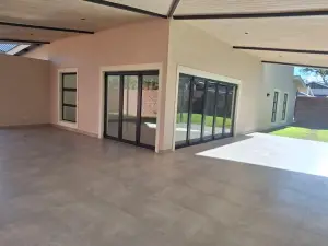 Townhouse/Cluster to Rent in Newlands