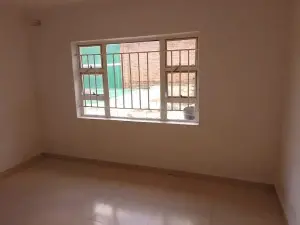 3 Bedroom House to Rent in Crowhill Views