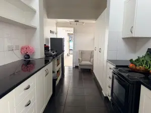 Flat/Apartment to Rent in Avondale