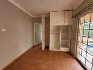 Office to Rent in Pomona