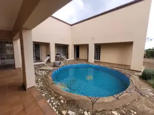 Office to Rent in Pomona