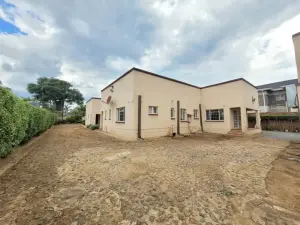 Office to Rent in Pomona