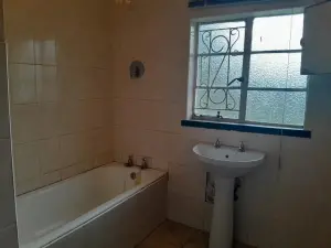 3 Bedroom House to Rent in Waterfalls