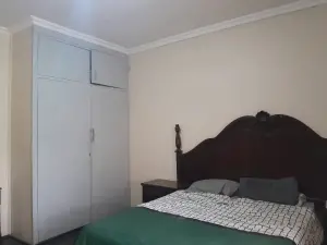 3 Bedroom House to Rent in Waterfalls