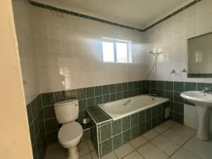 4 Bedroom House to Rent in Borrowdale Brooke